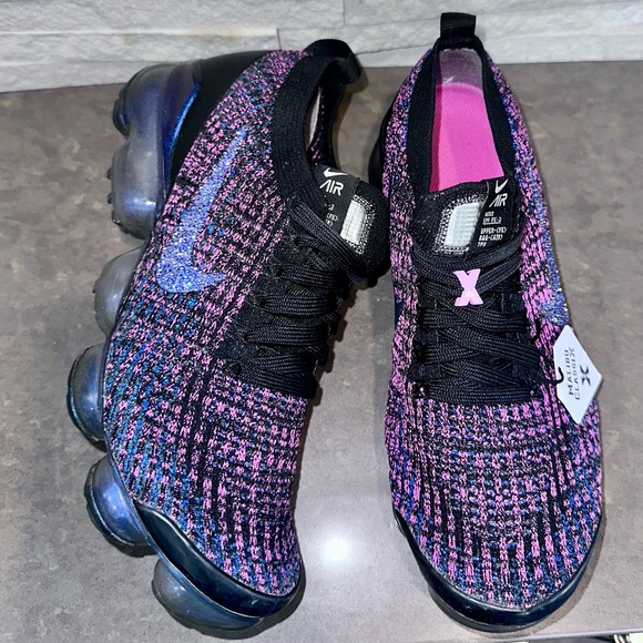Nike Fly Knit Vapor Max W Sz 8.5 custom designed w/ Swarovski crystals, like new - Picture 5 of 11